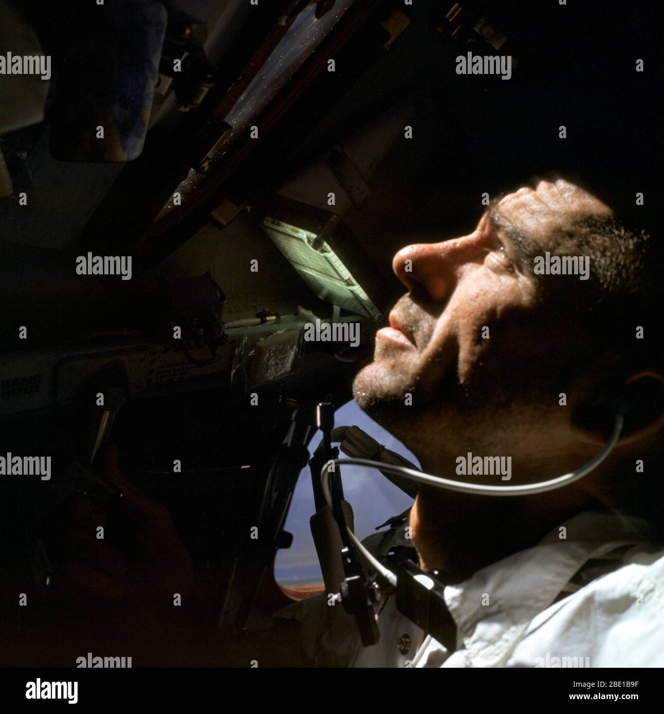 (11-22 Okt. 1968) - - - Astronaut Walter Cunningham, Apollo 7 Lunar Module Pilot, ist während der Apollo 7 Mission fotografiert. Stockfoto