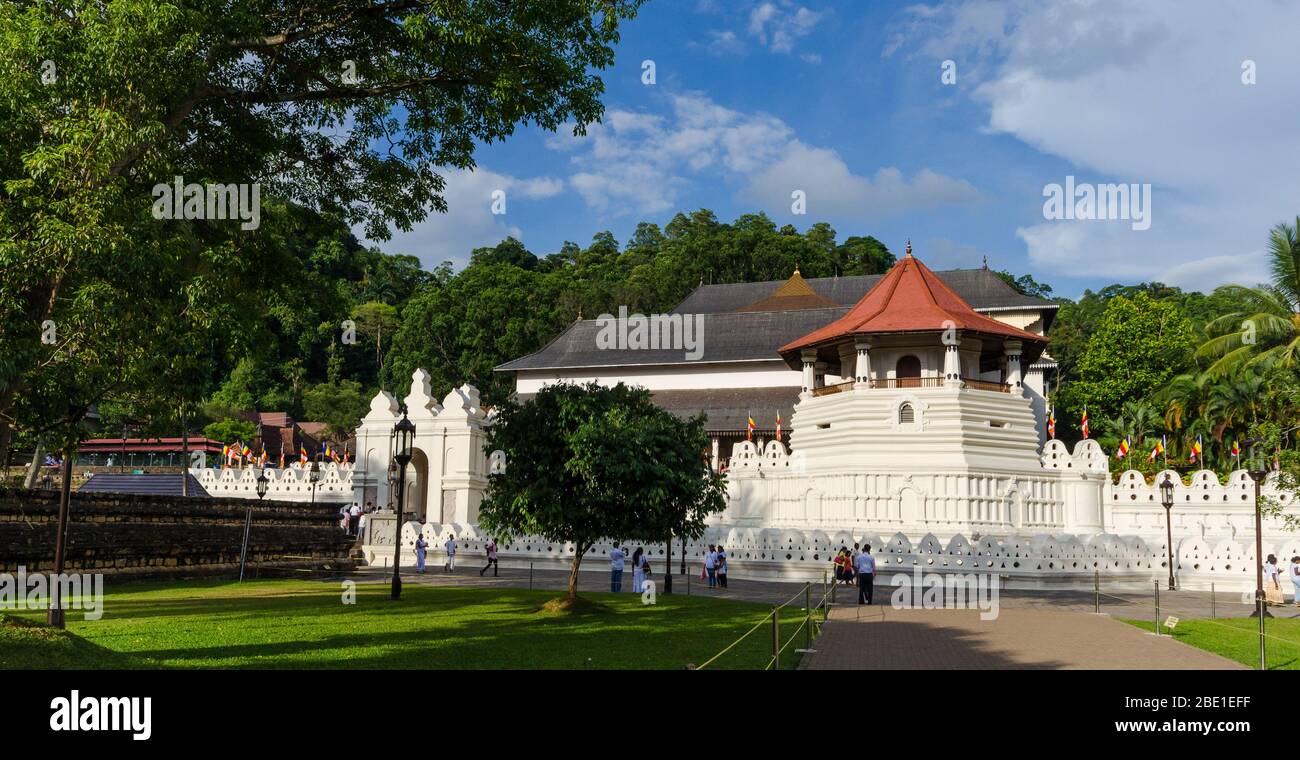 Tempel Des Heiligen Zahnrelikus, Das Im Königspalast Komplex Des Ehemaligen Königreichs Kandy, Sri Lanka, Die Häuser Das Relikt Der Befindet Stockfoto