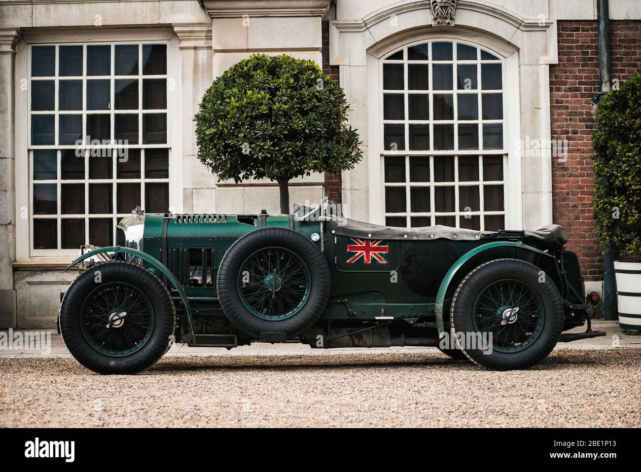 1930 Bentley Speed Six beim 2019 Concours of Elegance im Hampton Court Palace Stockfoto