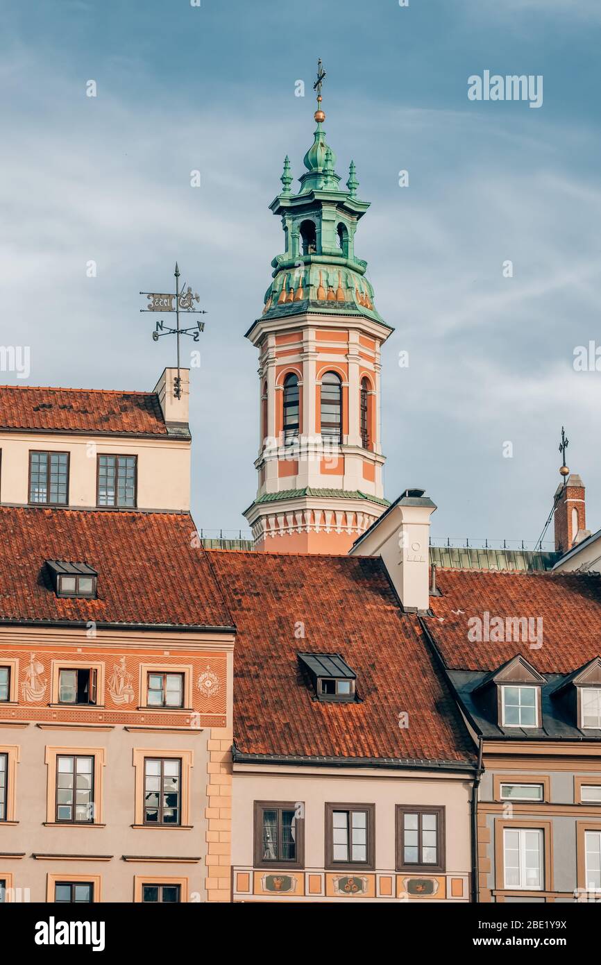 Architekturdetails auf dem Marktplatz der Altstadt in Warschau Stockfoto