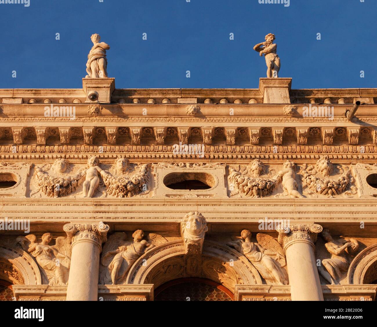 I-Venedig: Piazzetta San Marco: Fassade der Bibliotheca National Marciana Stockfoto