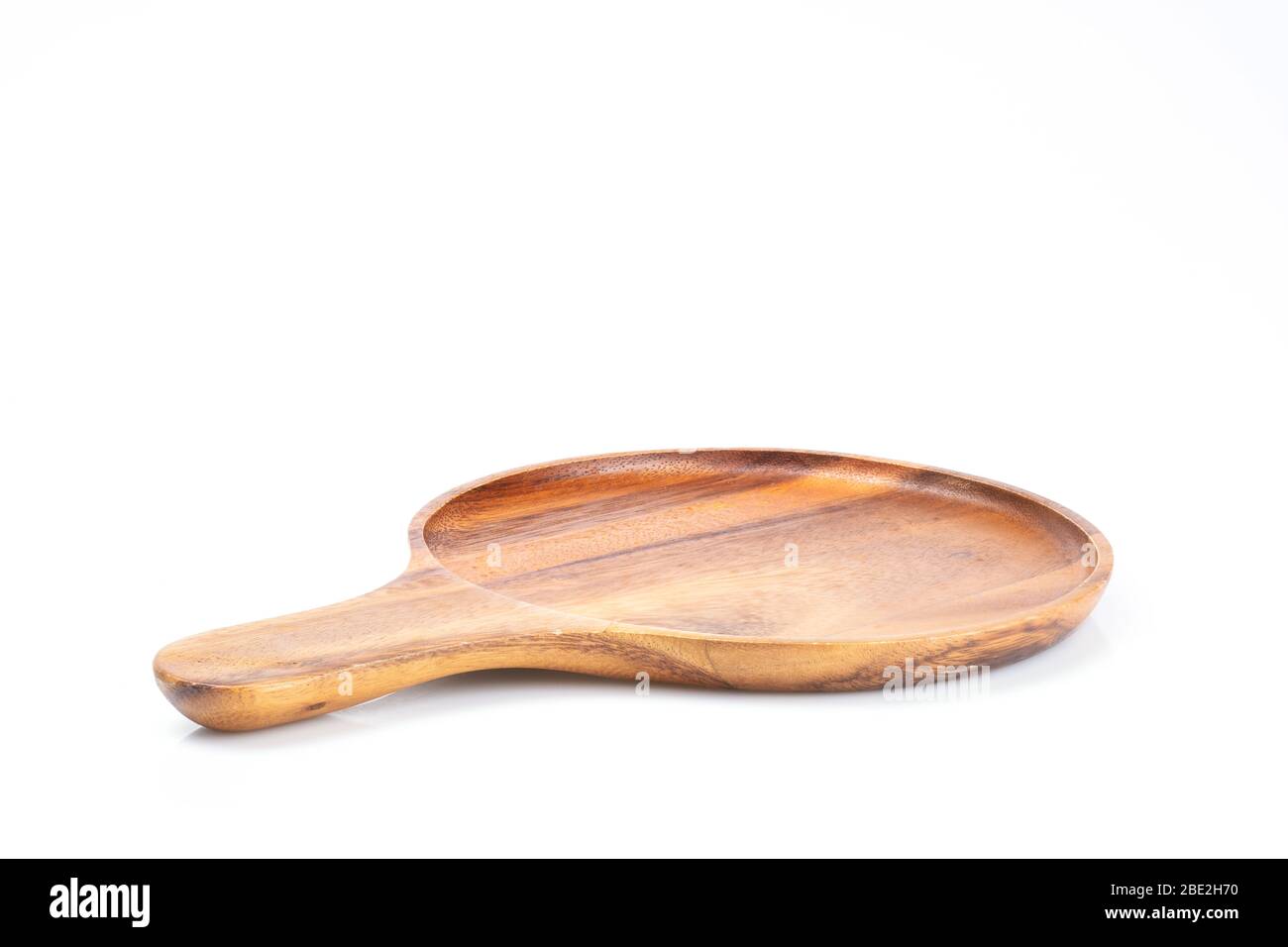 Holztablett isoliert auf weißem Hintergrund Stockfoto