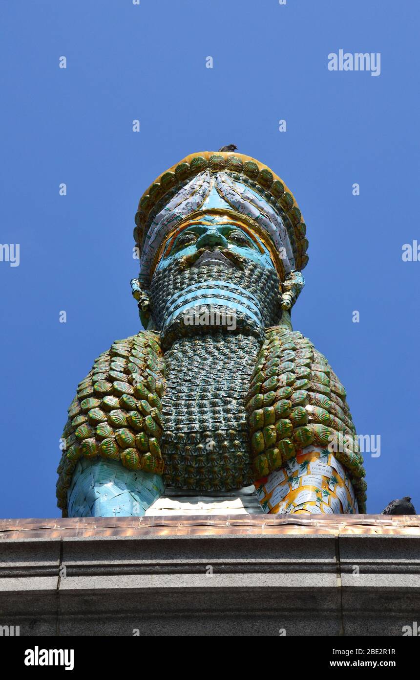Die Skulptur der unsichtbare Feind sollte nicht existieren von Michael Rakowitz reproduziert das 2700 Jahre alte Lamassu, zerstört in Ninive. Stockfoto