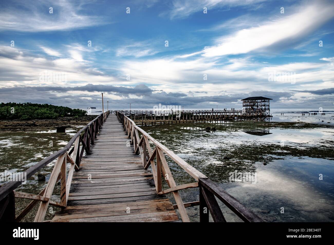 Surfer Tempel. Ansicht der Struktur von Wolke 9 in Siargao Stockfoto