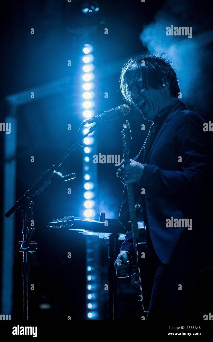 Aarhus, Dänemark. Juni 2018. Die amerikanische Rockband Queens of the Stone Age spielt ein Live-Konzert während des dänischen Musikfestivals Northside 2018 in Aarhus. Hier ist Gitarrist Troy Van Leeuwen live auf der Bühne zu sehen. (Foto: Gonzales Photo - Lasse Lagoni). Stockfoto