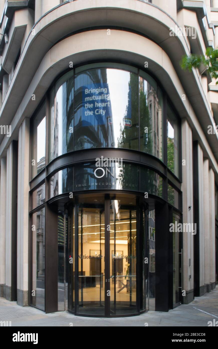 Eckfenster aus Stein Verkleidung Beleuchtung 1 Threadneedle Street, Cornhill, London EC2R von Woods Bagot Architects Stockfoto