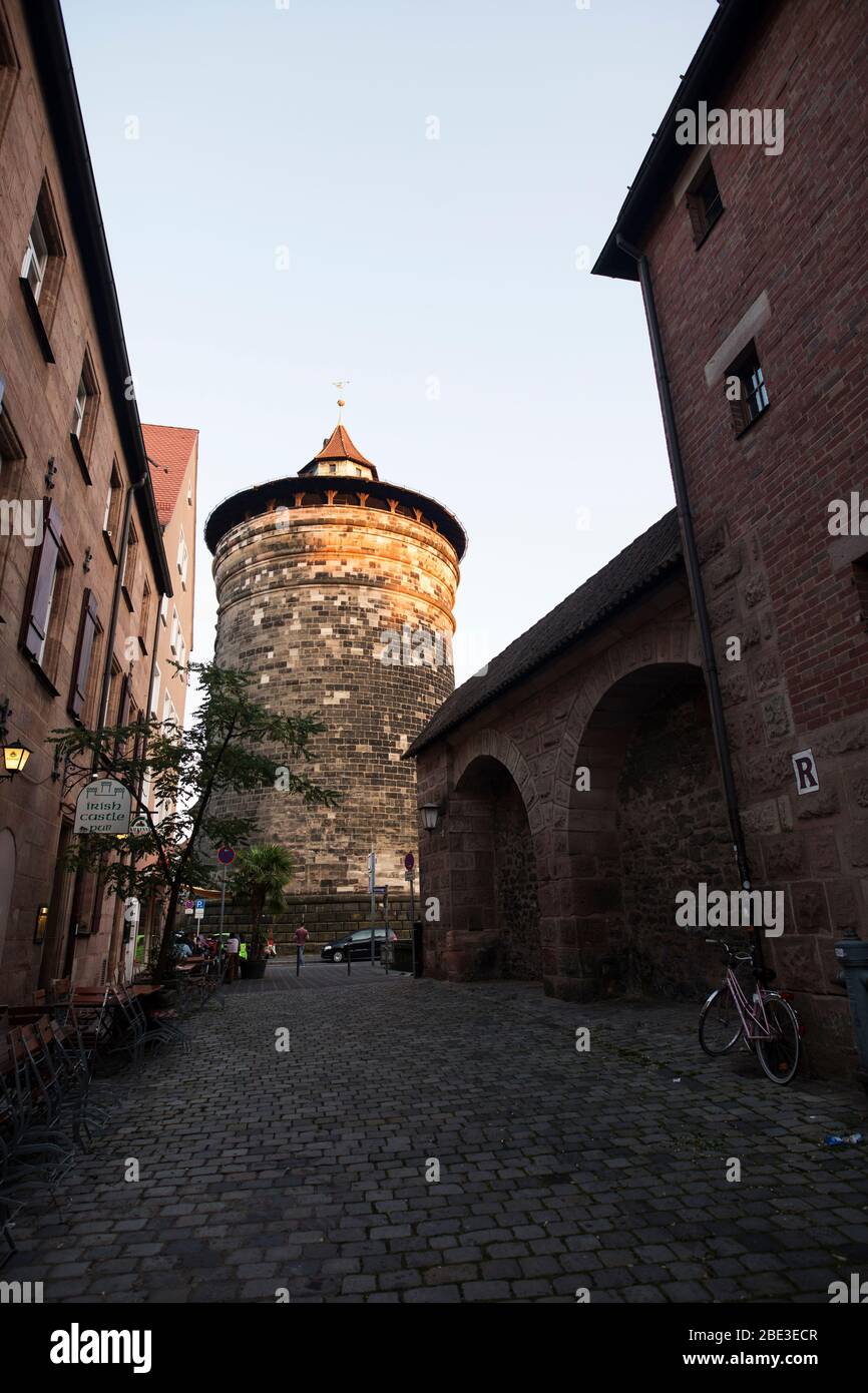 Der Frauentorturm in Nürnberg. Stockfoto