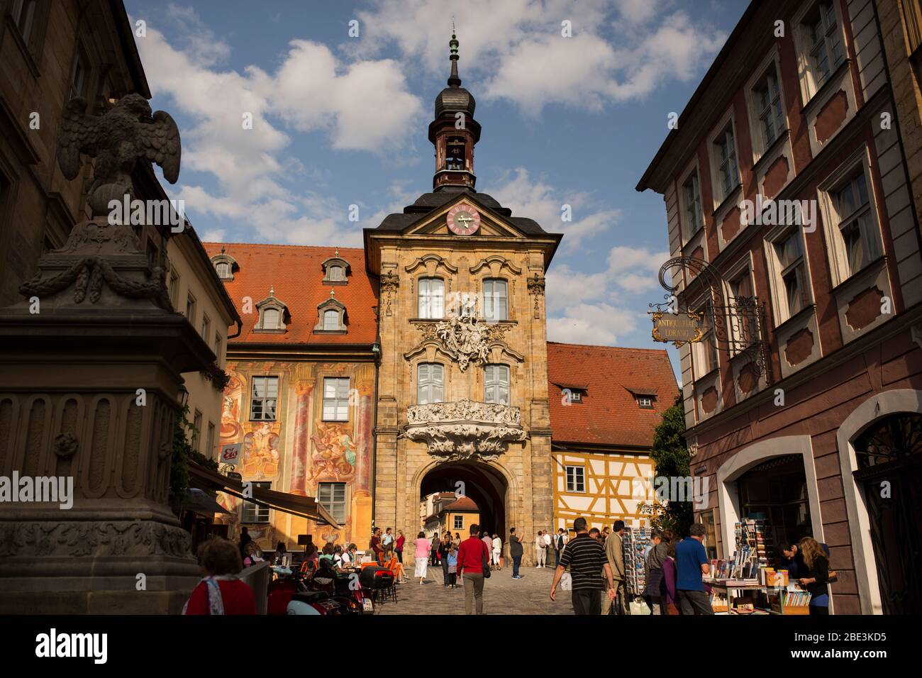 Das Alte Rathaus an der Oberen Brücke im Zentrum von Bamberg, Oberfranken, Bayern, Deutschland. Stockfoto