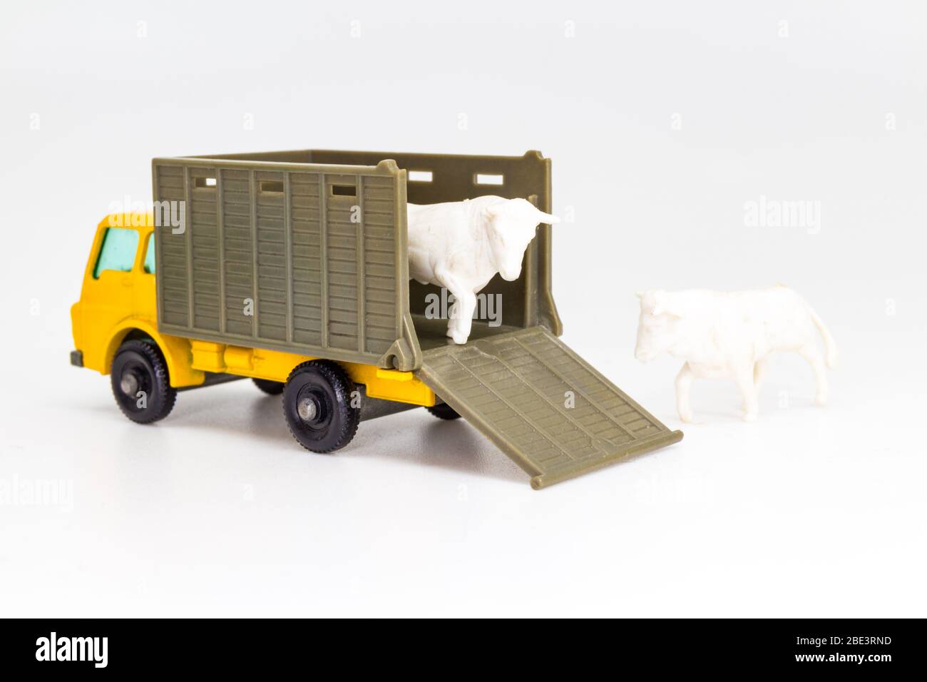 Lesney Products Matchbox Modell Spielzeug Auto 1-75 Serie Nr. 37 Dodge Cattle Truck Stockfoto