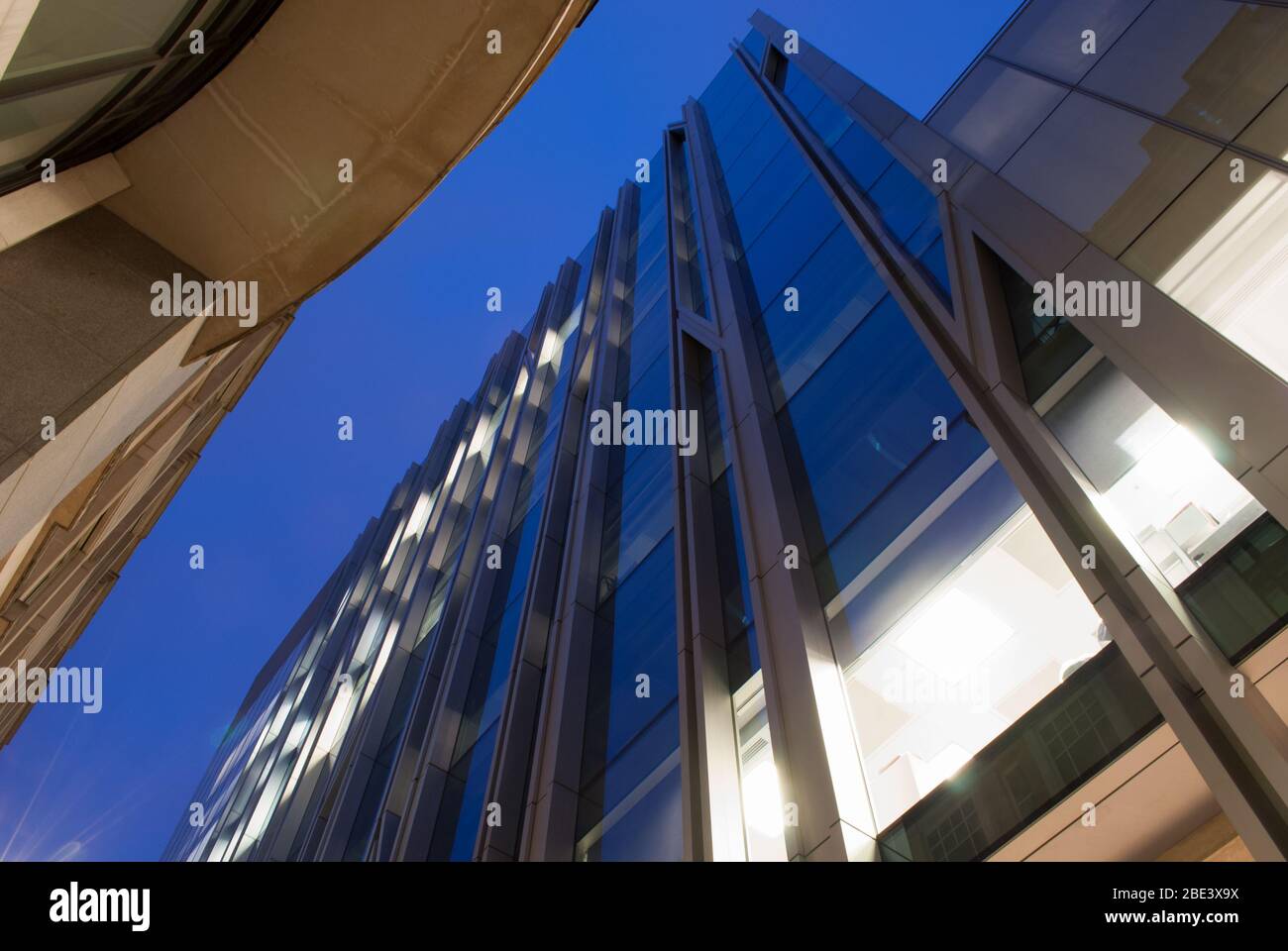 Steel & Glass Rothschild Hauptsitz Rothschild Bank, New Court, St Suninnerhalb's Lane, London EC4N 8AL von OMA Architects Rem Koolhaas Stockfoto