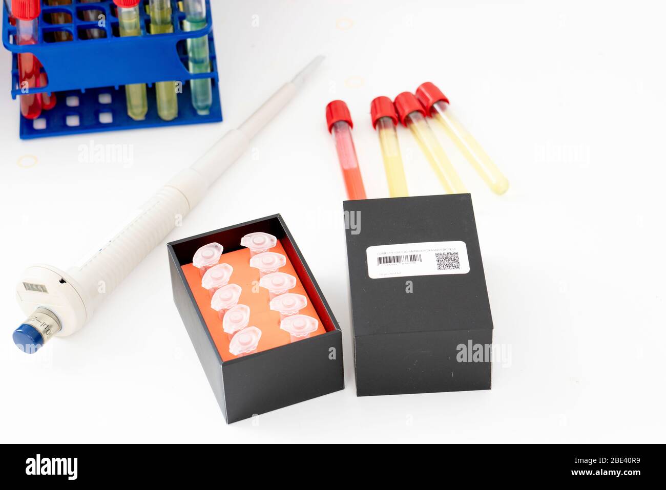 Testkit für Covid-19-Antikörper. Stockfoto