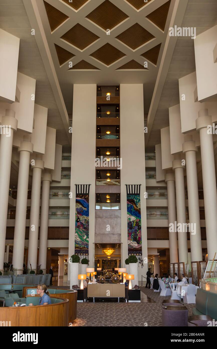 Die Innenlobby des David Intercontinental Hotel in Tel Aviv, Israel, Naher Osten. Stockfoto