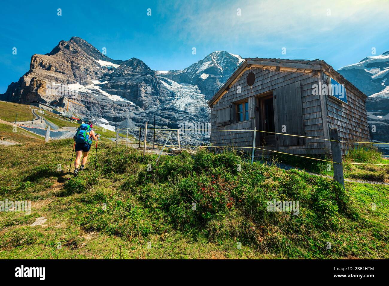 Trekkingstöcke -Fotos und -Bildmaterial in hoher Auflösung – Alamy