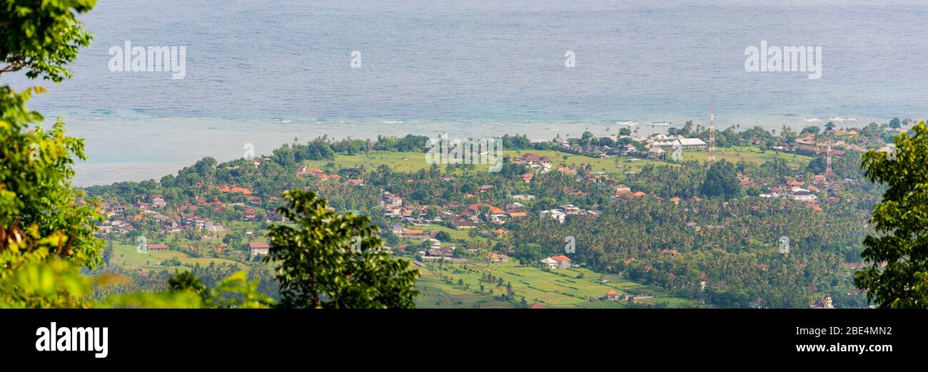 Horizontale Panoramasicht von Lovina in Bali, Indonesien. Stockfoto