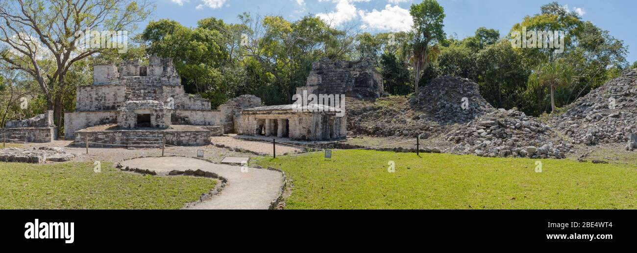 Alten Maya Gebäude an muyil Archäologische Stätte, Quintana Roo, Mexiko Stockfoto