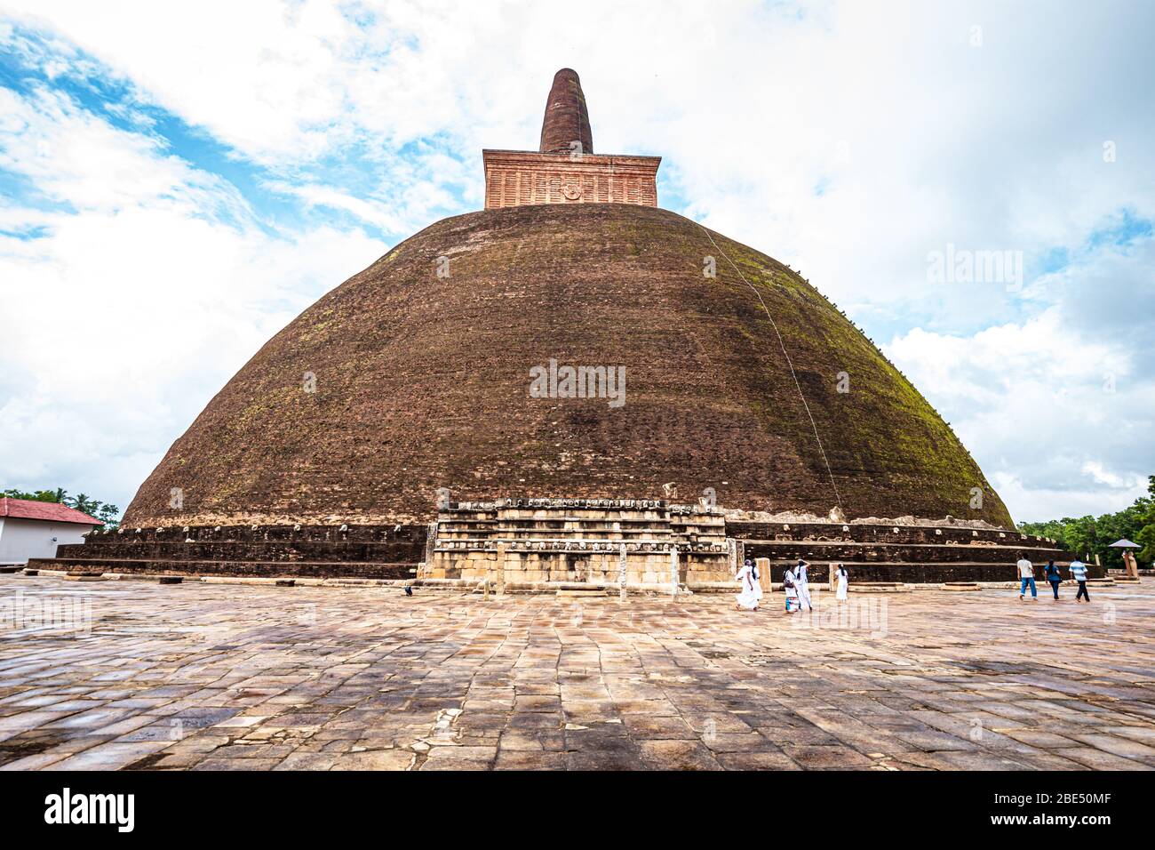 Riesige Dogoba in der antiken Stadt Anuradhapura von Sri Lanka Stockfoto