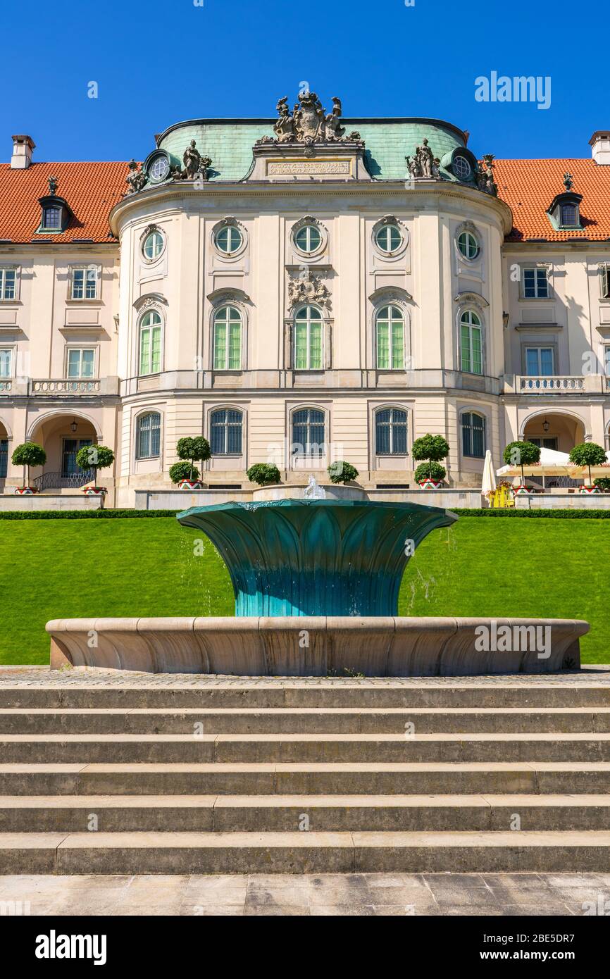 Königliches Schloss in Warschau in Polen, Brunnen im Oberen Garten Stockfoto