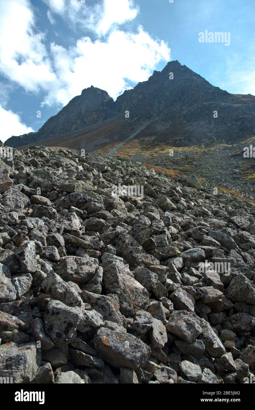 Geröllwüste am Fuss des Dschimels beim Albulapass in Graubünden, Schweiz Stockfoto