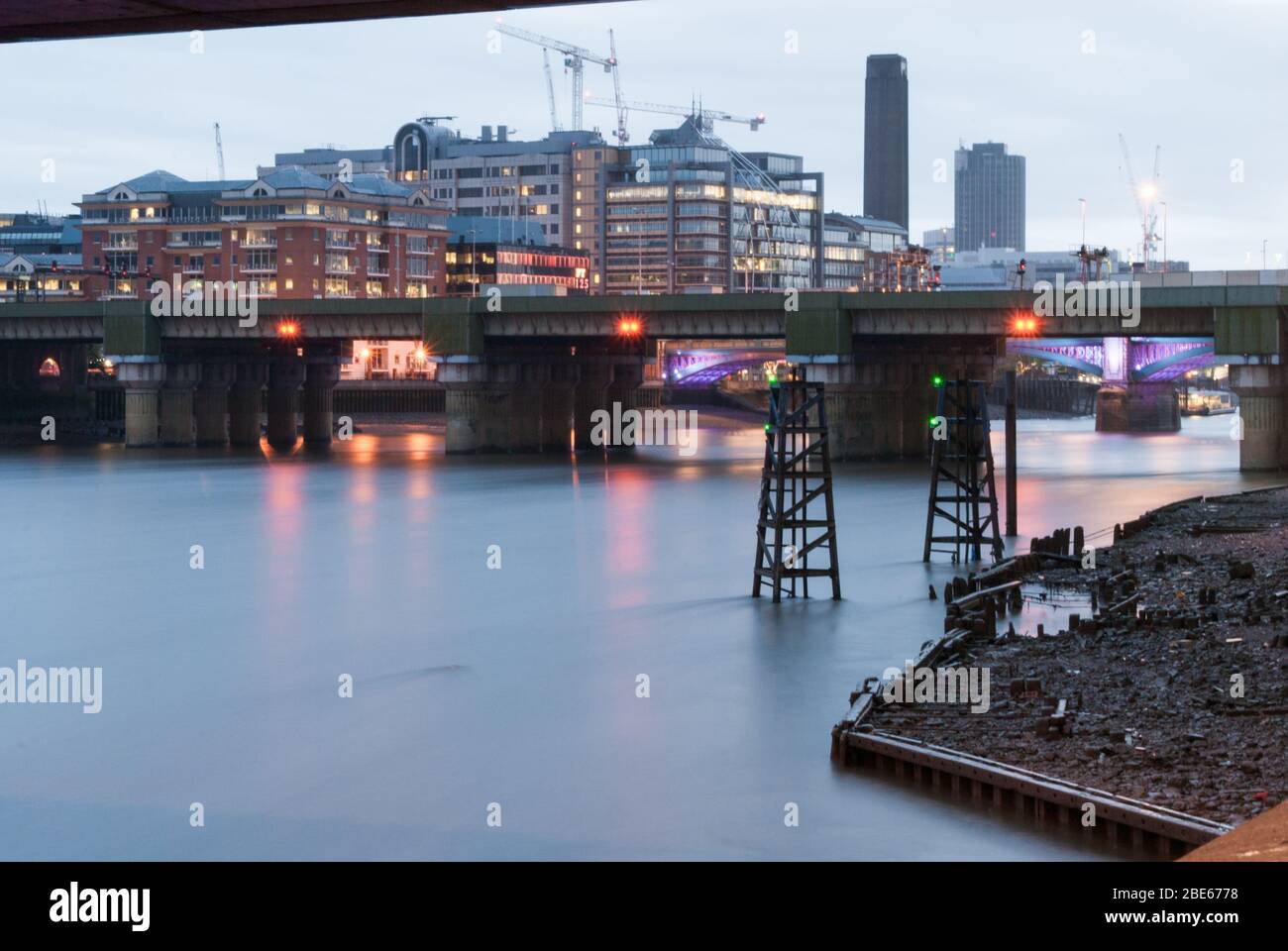 Iron Steel River Thames Riverside Skyline Offices Cannon Street Railway Bridge, London SE1 von Sir John Hawkshaw Stockfoto