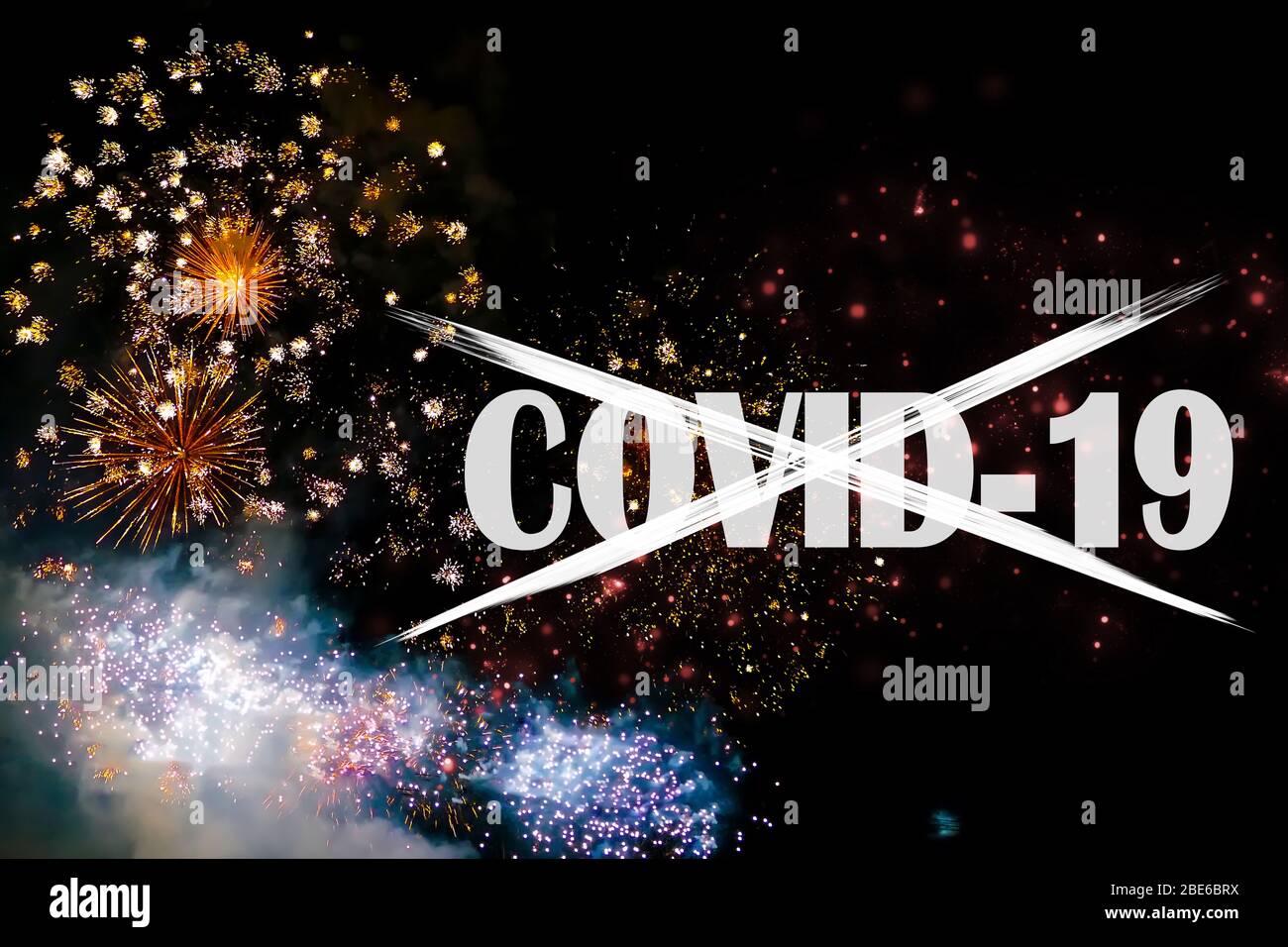 Das Ende der Covid-19 - Corona Pandemie mit Feuerwerk auf schwarzem Hintergrund Stockfoto