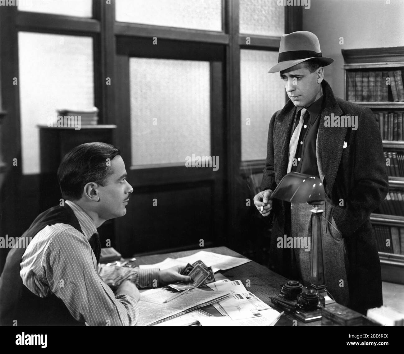 JOHN ELDREDGE und HUMPHREY BOGART im KÖNIG DER UNTERWELT 1939 Regisseur LEWIS SEILER Warner Bros. Stockfoto