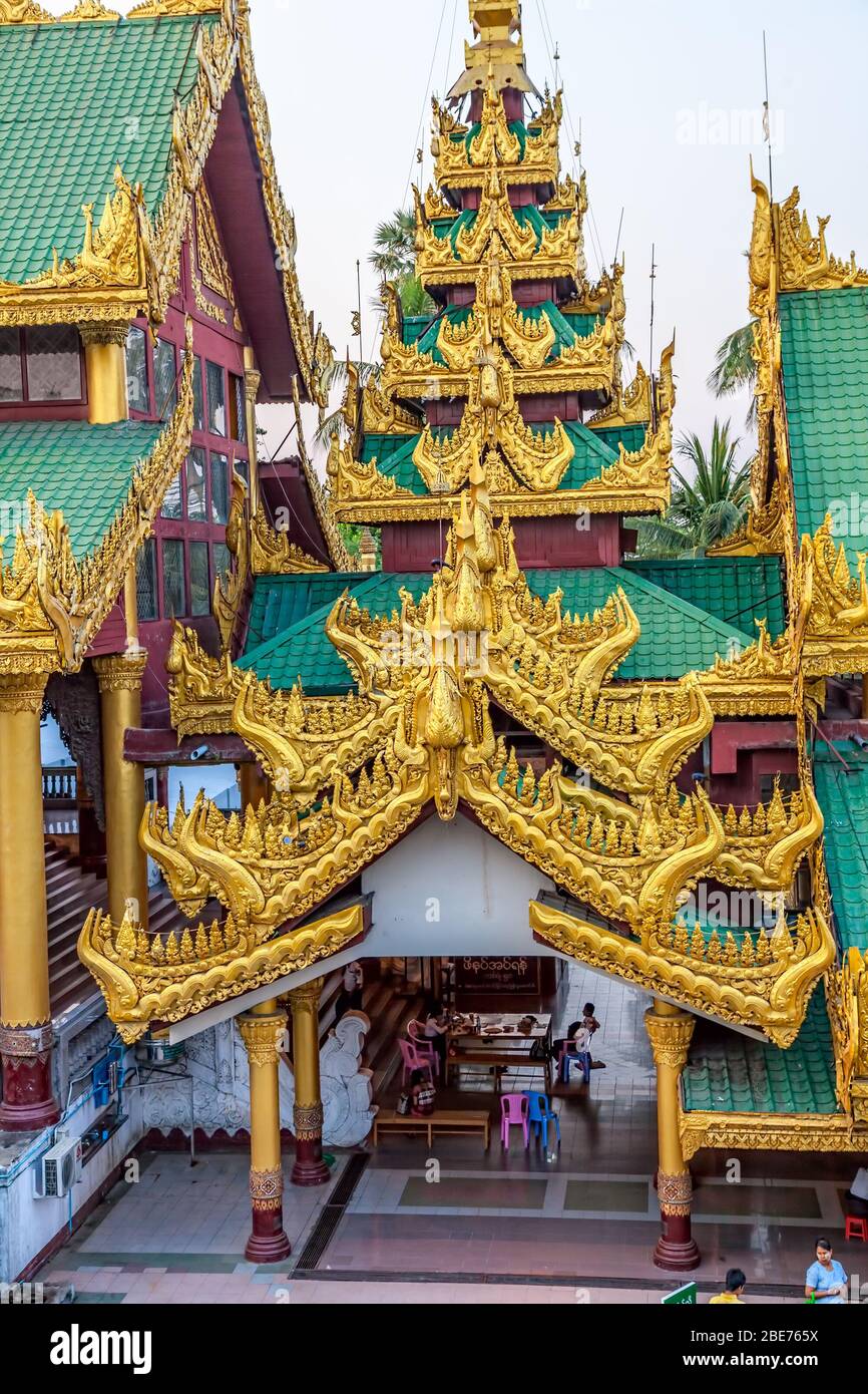 Shwedagon-Pagode in Yangon Stockfoto