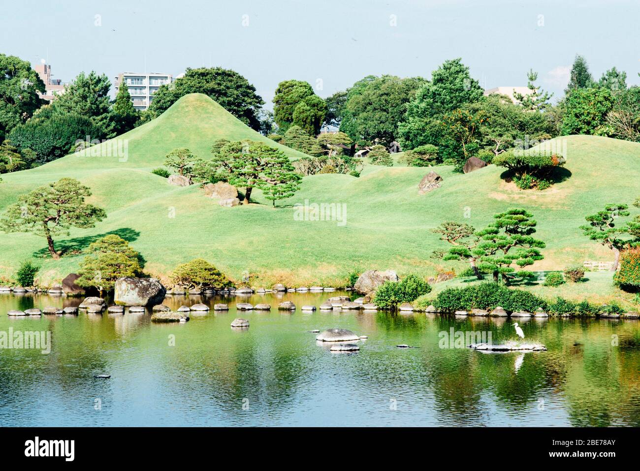 Suizenji Garden ist ein geräumiger Landschaftsgarten im japanischen Stil in Kumamoto. Stockfoto