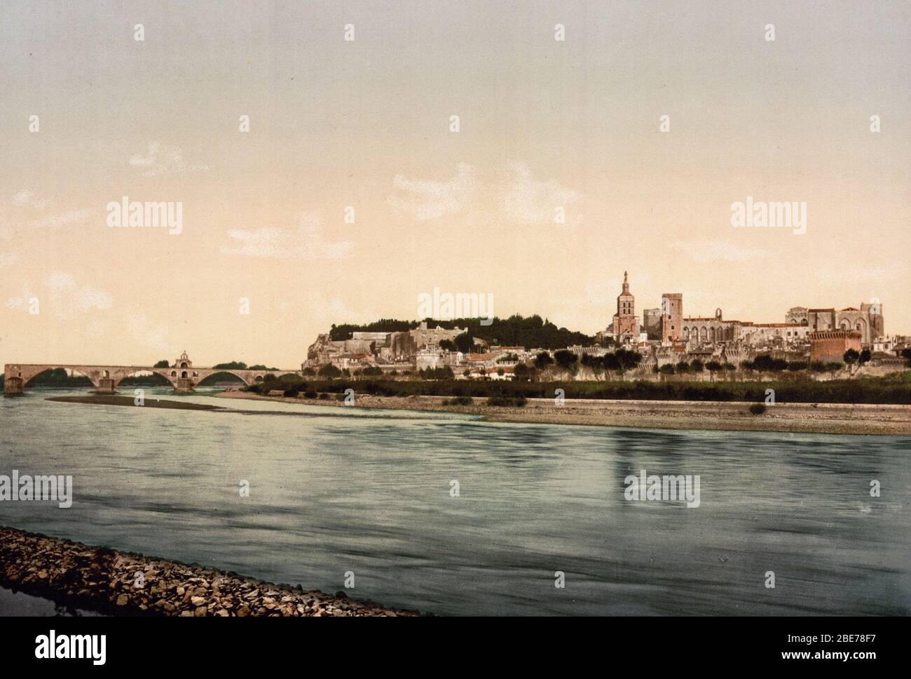 Schlosskapelle und Brücke über die Rhone, erbaut 1177 und 1488, Avignon, Provence, Frankreich, um 1900 Stockfoto