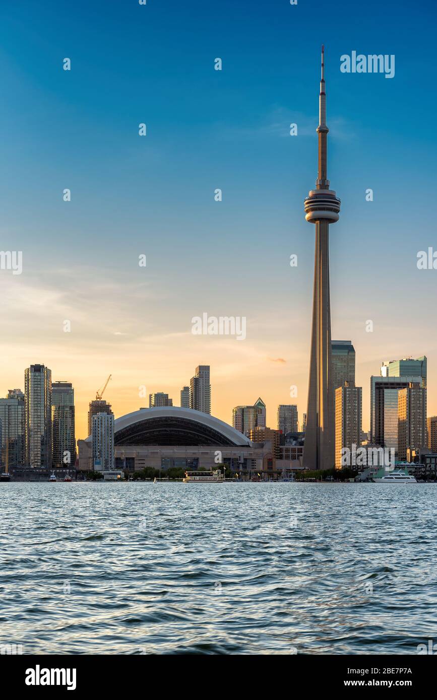 Toronto Skyline bei Sonnenuntergang - Toronto, Ontario, Kanada. Stockfoto