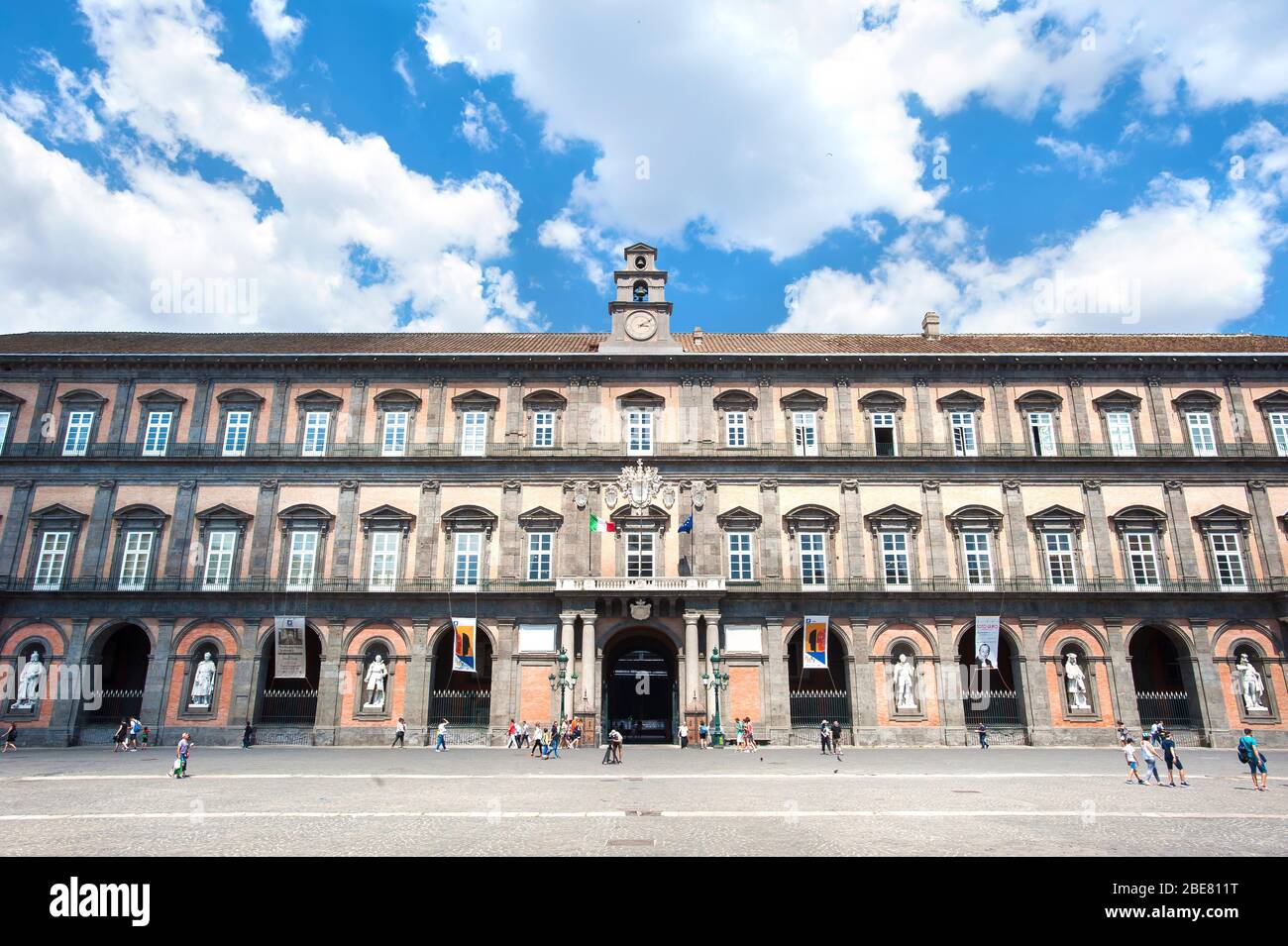 Königspalast von Neapel in Piazza Plebiscito, Neapel, Italien Stockfoto