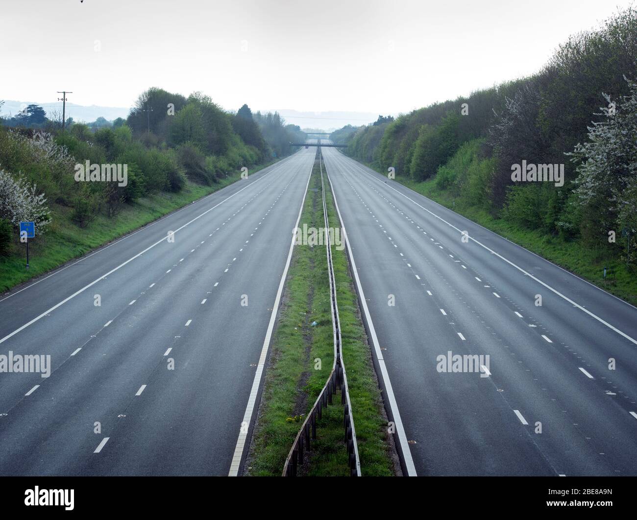 Wenig Verkehr auf der M5 in der Nähe von Taunton während der Coronavirus Sperrung UK Stockfoto