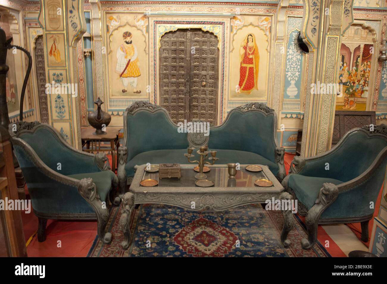 Interieur dekorierten Zimmer, Mandir Palace, jetzt WelcomHeritage Hotel, Jaisalmer, Rajasthan, Indien Stockfoto