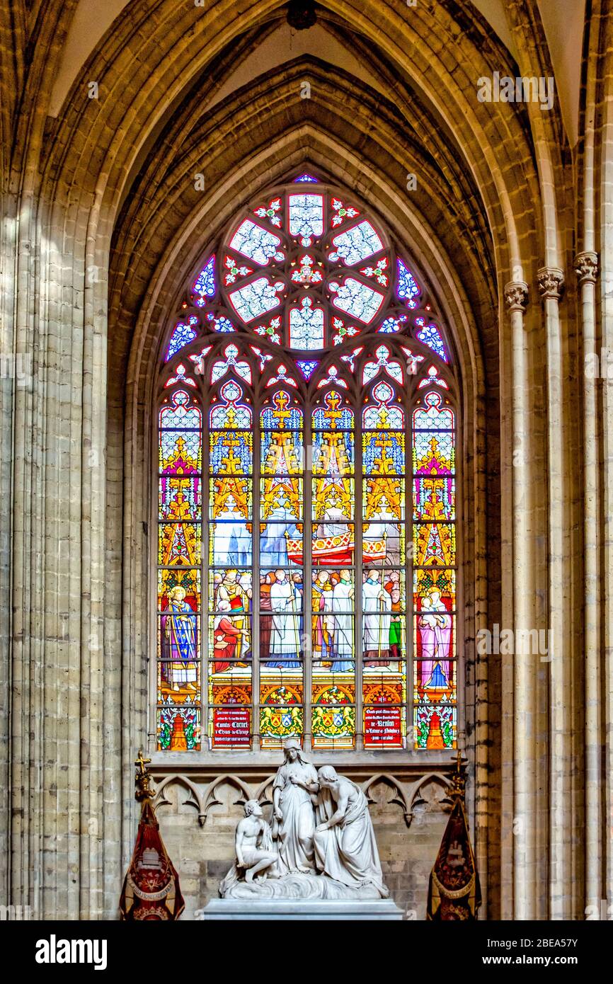 Glasmalerei der Kathedrale St. Michael und St. Gudula, Bruxelles, Belgien Stockfoto
