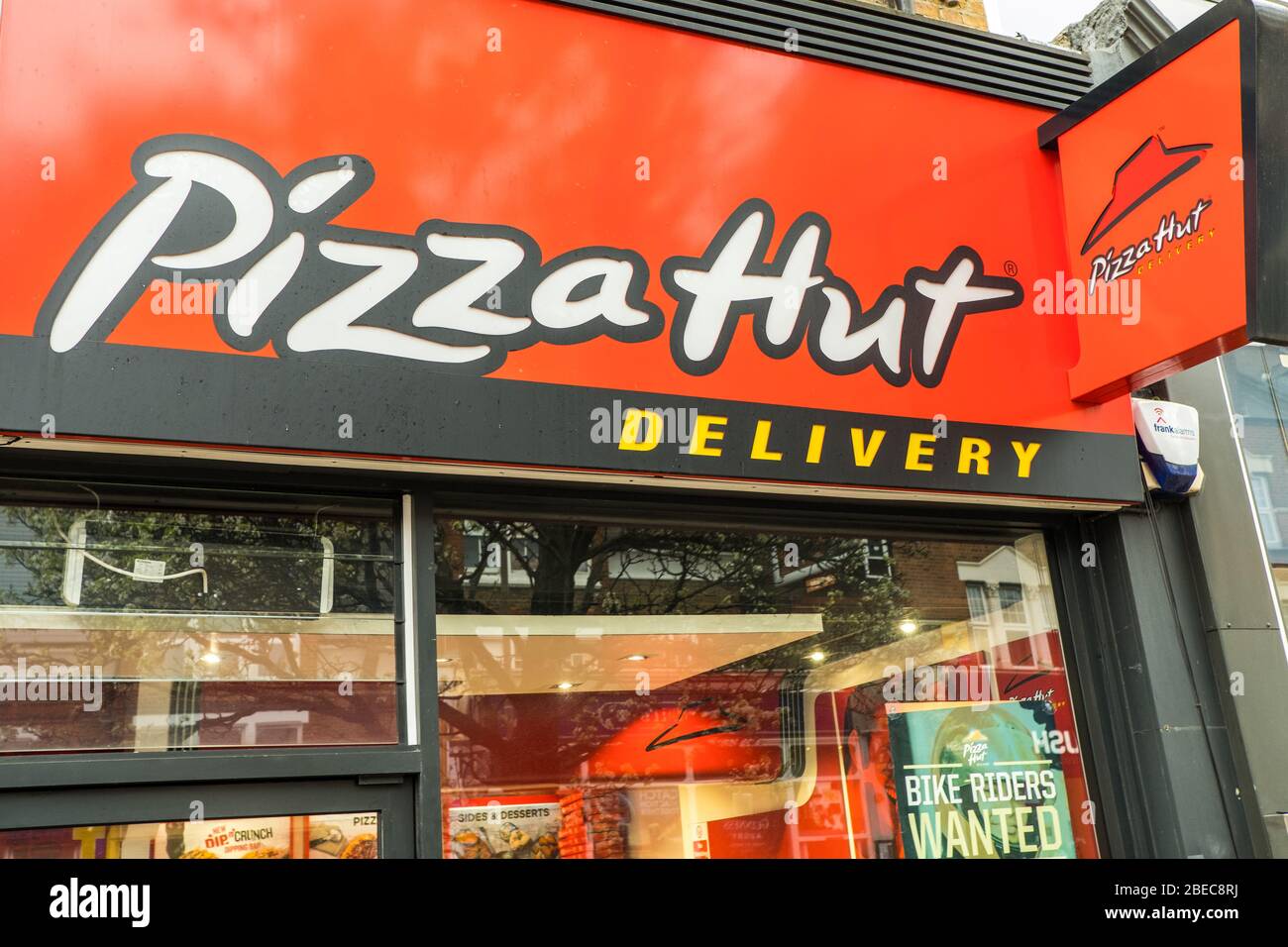 Pizzahuttenlieferung Stockfotos Und Bilder Kaufen Alamy