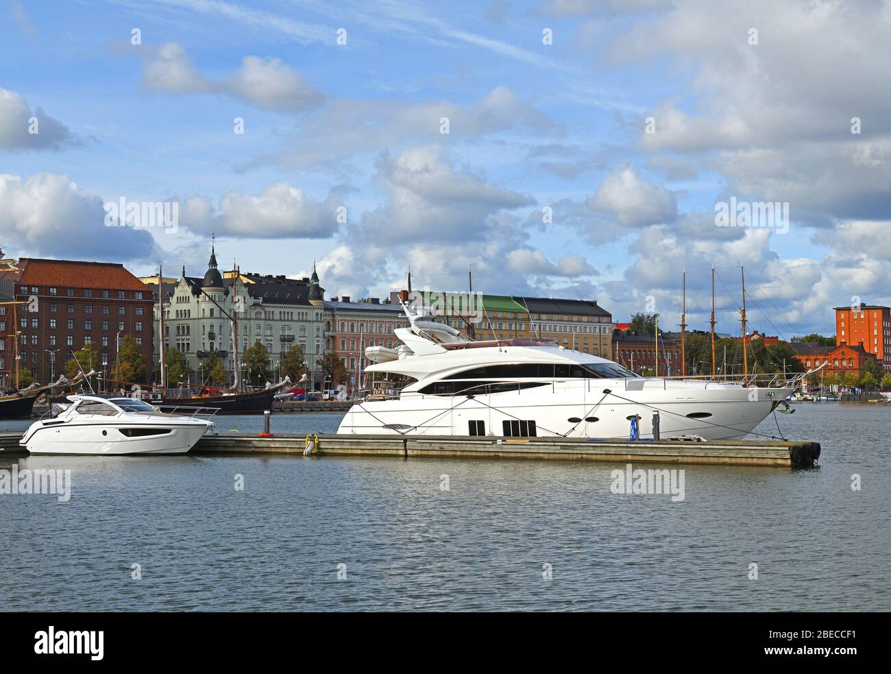 Luxusyachten im North Harbour. Helsinki, Finnland Stockfoto