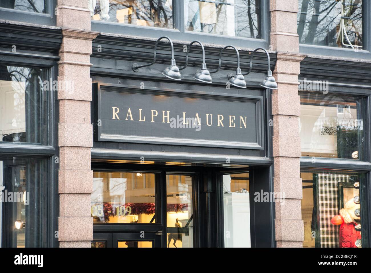 LONDON- Ralph Lauren Ladenfront an der Fulham Road, eine gehobene amerikanische Designer-Modemarke Stockfoto