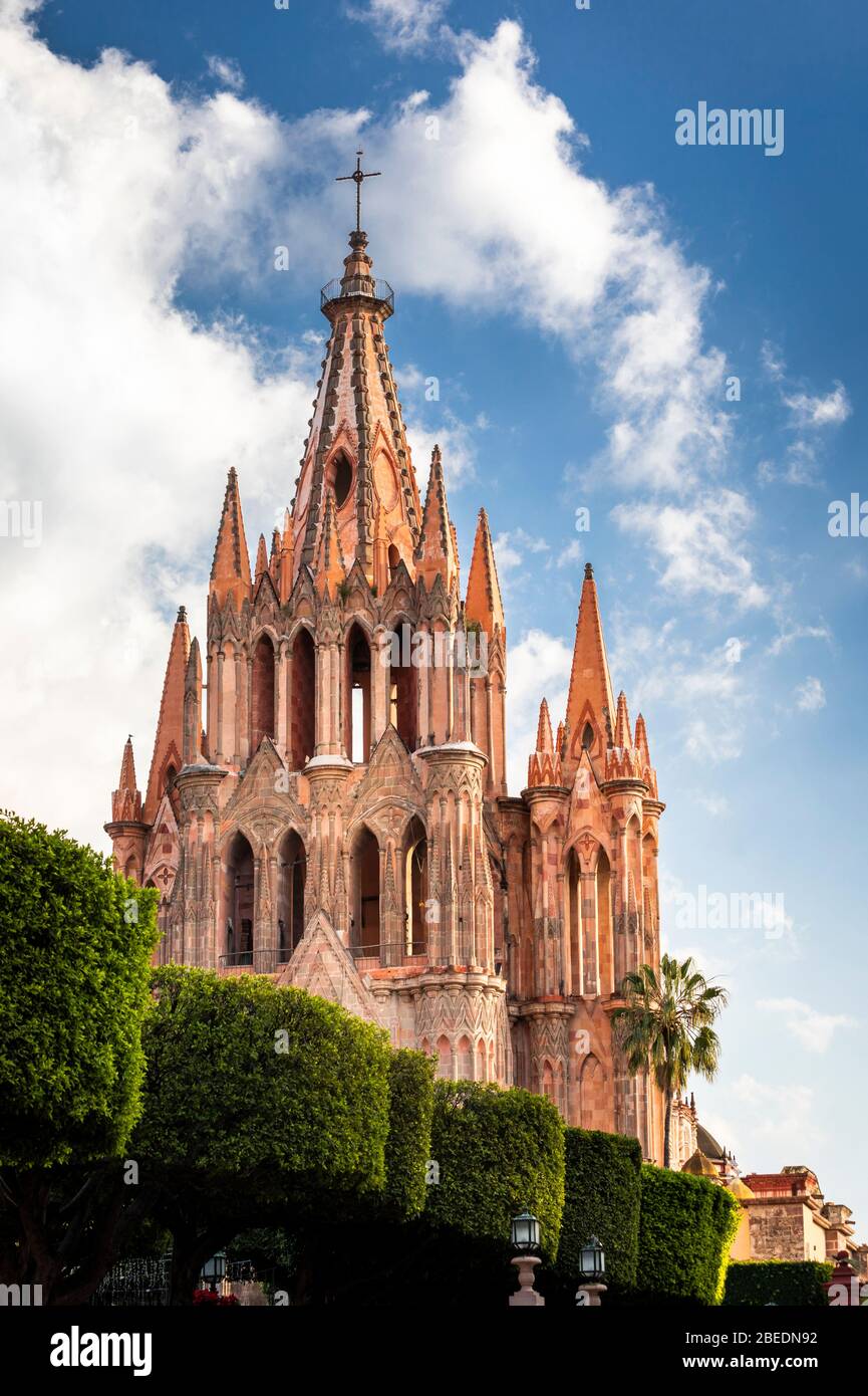 Die Parroquia de San Miguel Arcangel in San Miguel de Allende, Mexiko. Stockfoto