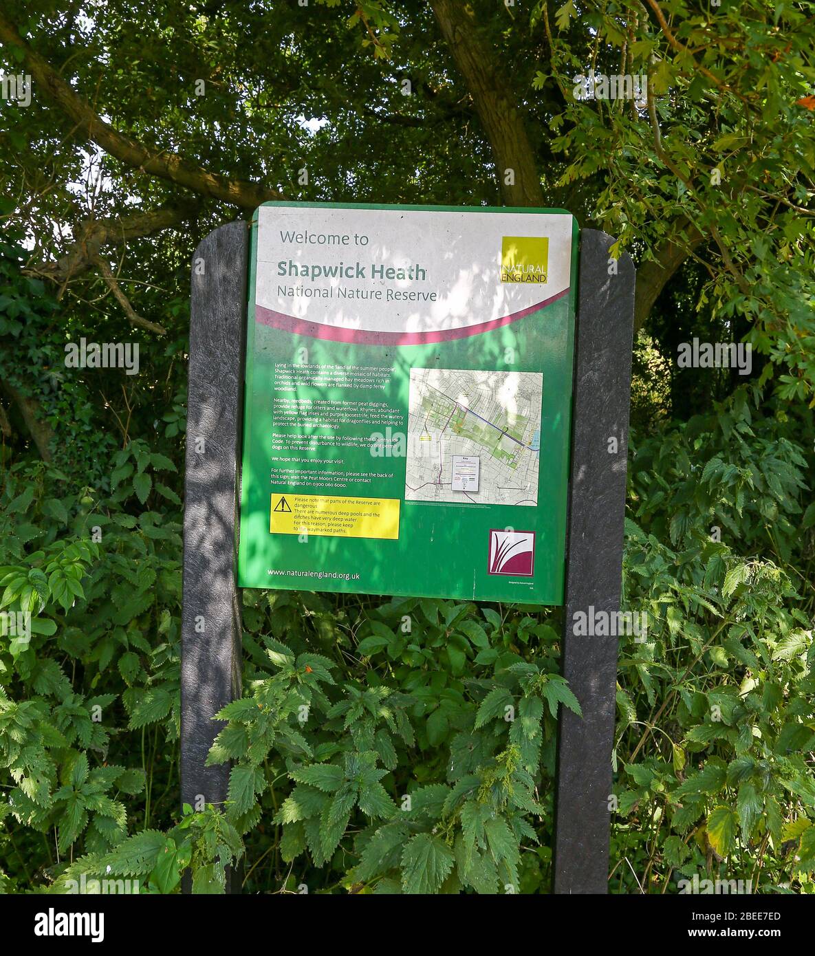 Ein Schild oder eine Informationstafel und Karte in Shapwick Heath, Teil der Avalon Marshes, Somerset, England, Großbritannien Stockfoto