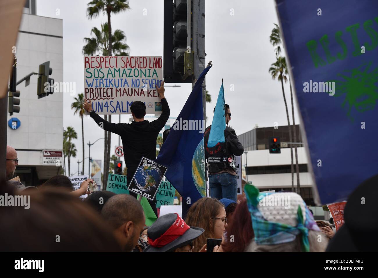 BEVERLY HILLS, CA/USA - 26. SEPTEMBER 2019: Aktivisten und Umweltgruppen protestieren während des Klimastreiks Stockfoto