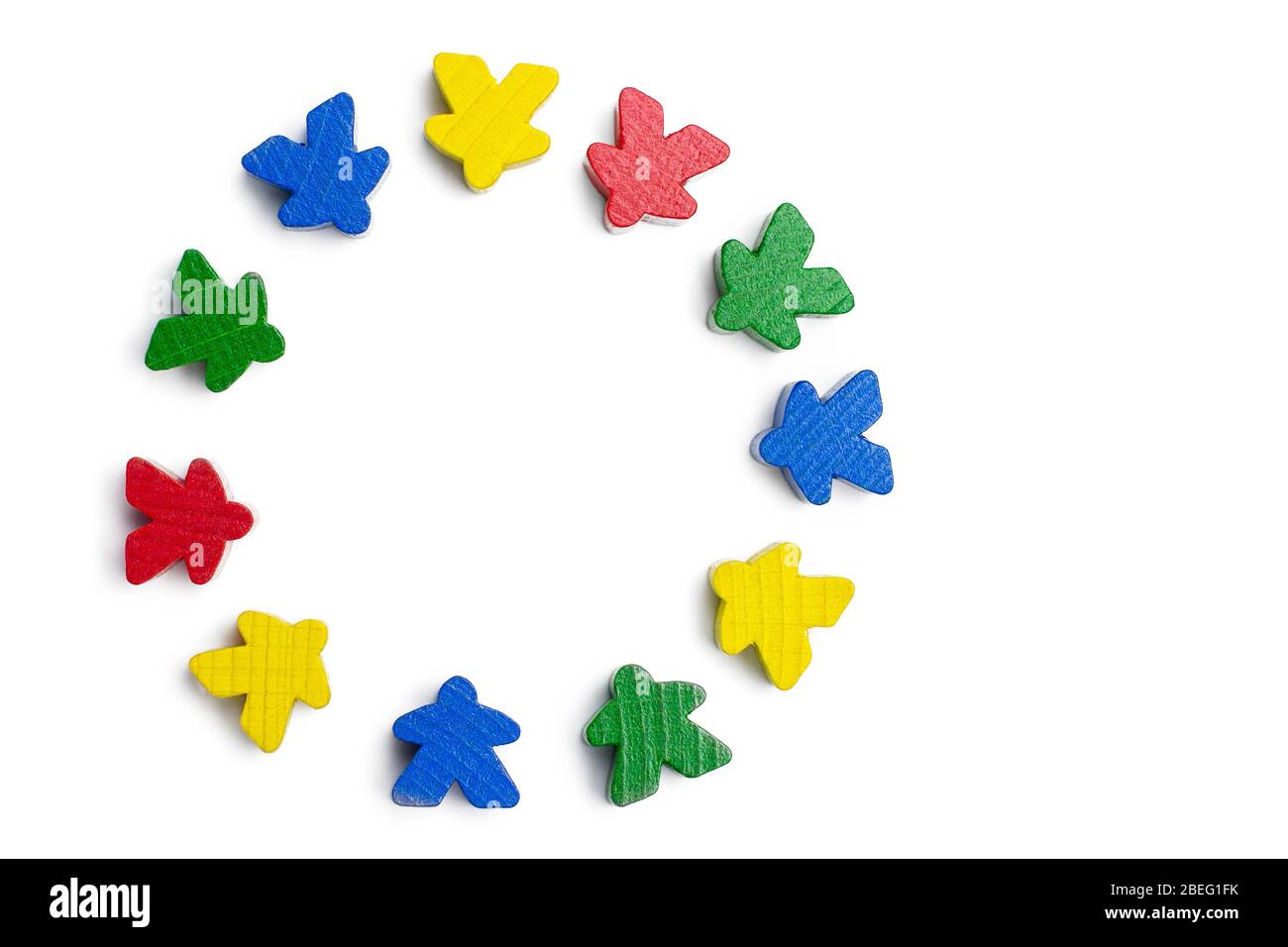 Gruppe von Menschen, die in einem Kreis Konzept stehen. Die Arbeit im Team ist die Grundlage eines guten Unternehmens. Stockfoto