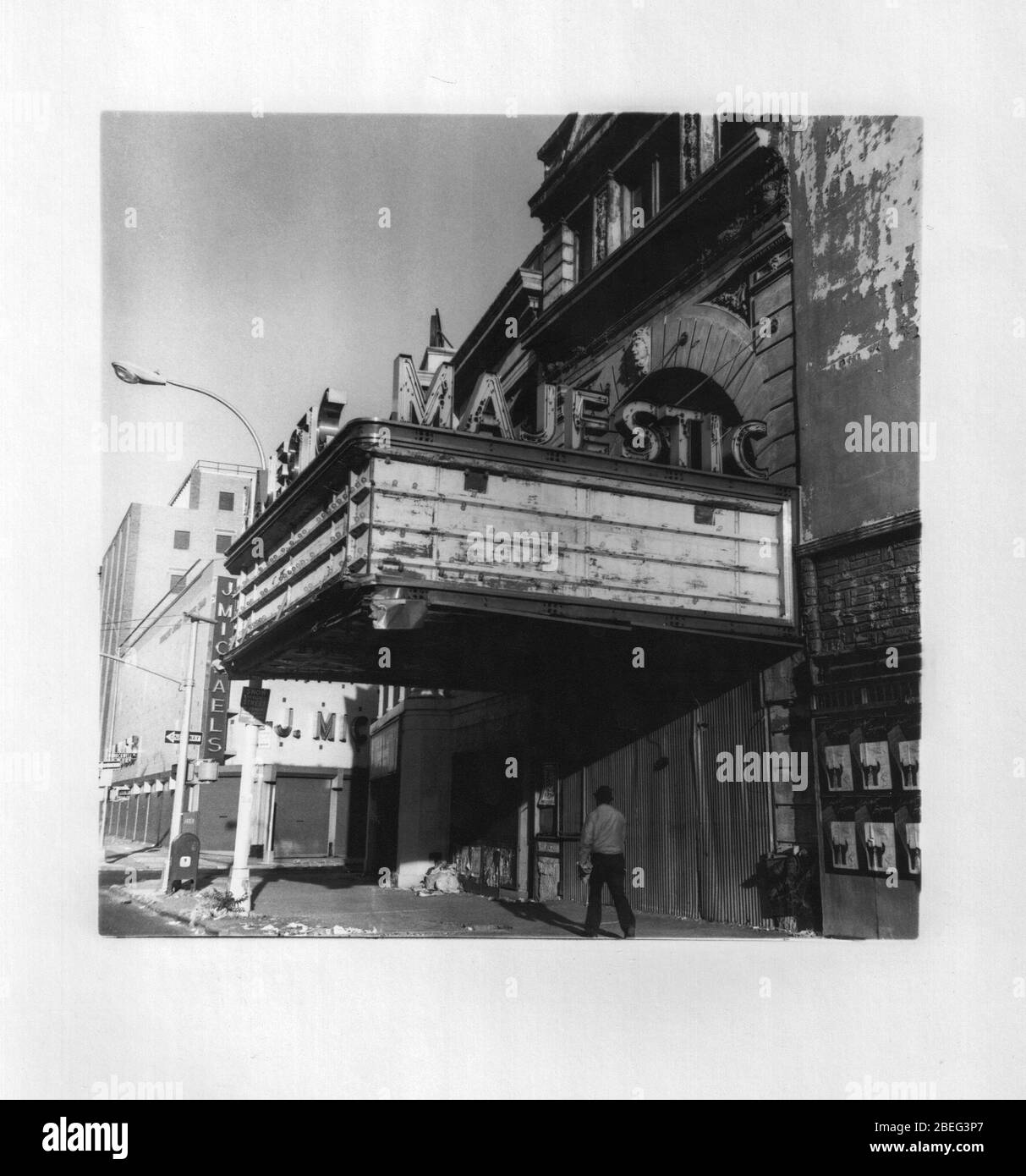 Majestic Theatre in der Fulton Street im Fort Greene Viertel von Brooklyn in New York im Jahr 1975. Das Theater wurde 1987 renoviert und ist heute das Harvey Theater in BAM. (© Richard B. Levine) Stockfoto