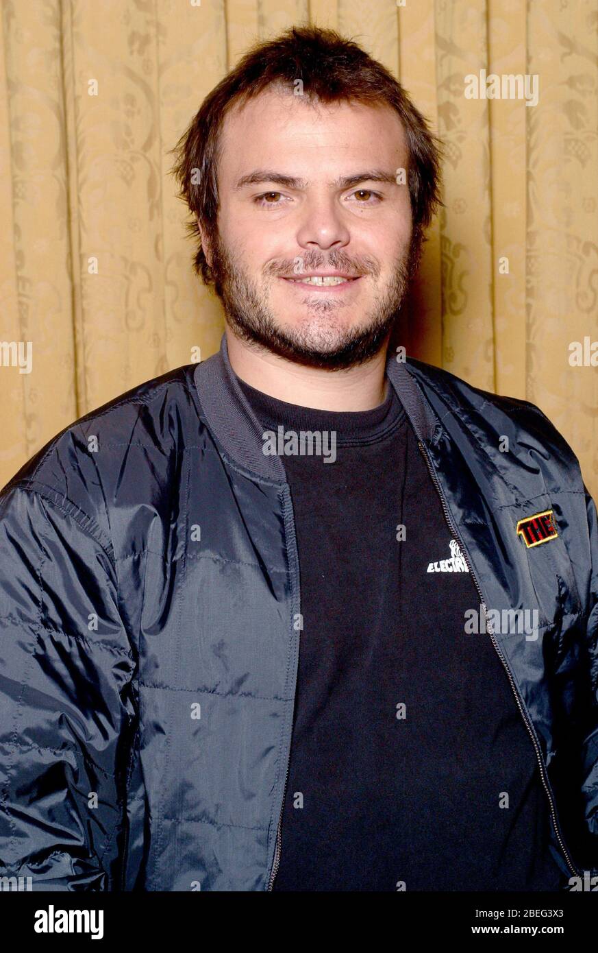 Jack Black fotografiert in Philadelphia, PA. Seinen neuen Film 'School of Rock' gibt es diesen Monat. **EXKLUSIV ** HÖHERE PREISE GELTEN** Credit: Scott Weiner/MediaPunch Stockfoto