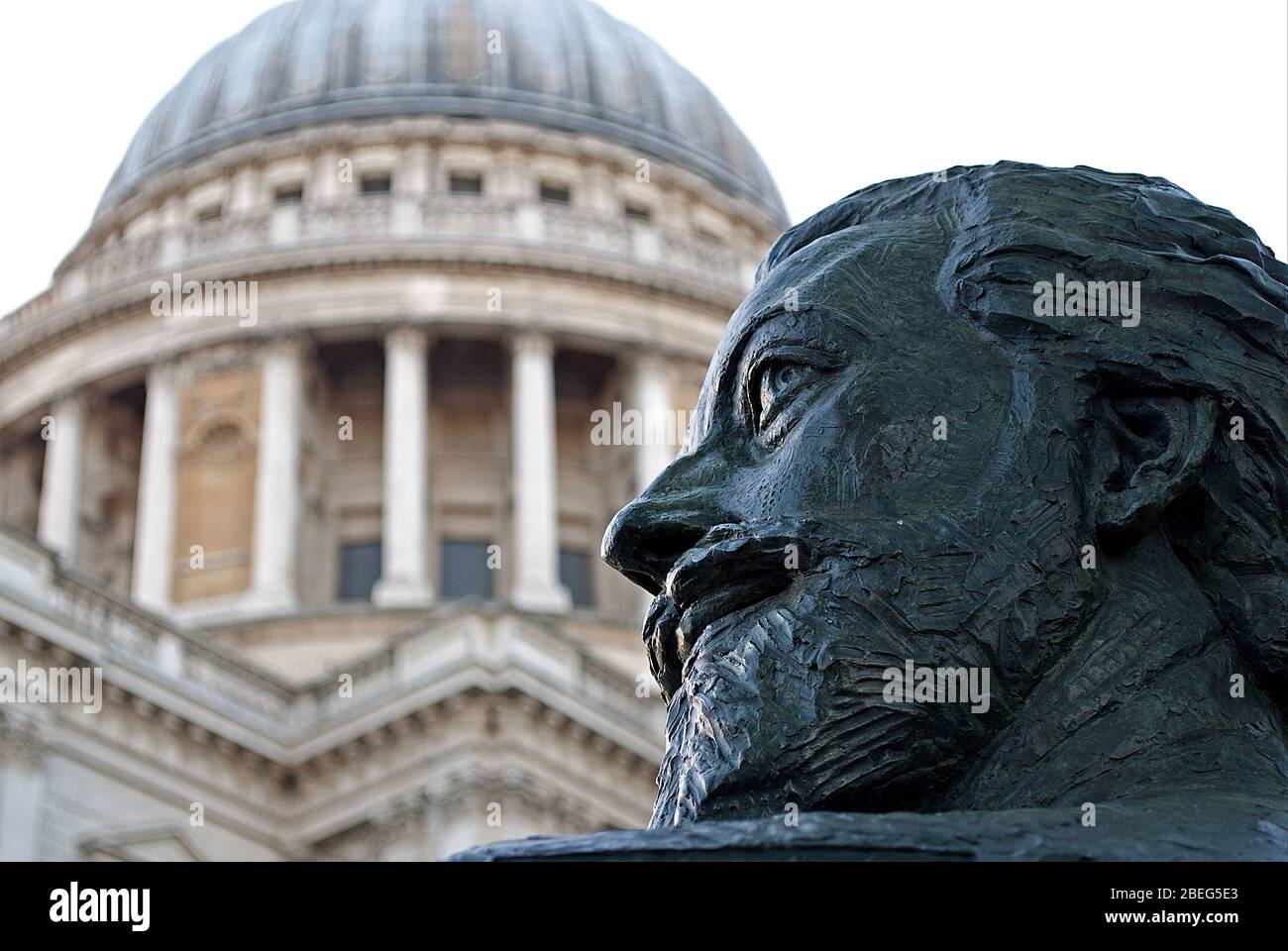 John Donne Nigel Boonham English Baroque Classic Classical Diocese of London St. Paul's Cathedral, Ludgate Hill, London EC4M 8AD von Christopher Wren Stockfoto