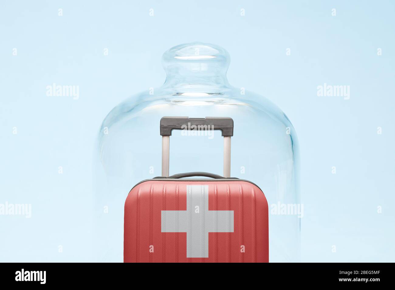 Business suitcase travel flag switzerland -Fotos und -Bildmaterial in hoher  Auflösung – Alamy