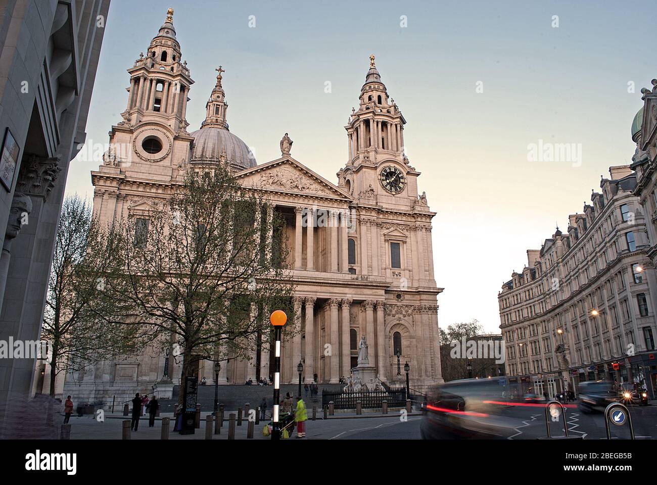 English Baroque Stone Classic Classical Diocese of London St. Paul's Cathedral, Ludgate Hill, London EC4M 8AD von Sir Christopher Wren Architekt Stockfoto