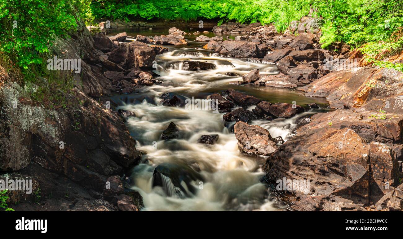 Algonquin Highlands County Cottage Land Vistas Wasserfälle und Flora Fauna Ontario, Kanada Stockfoto
