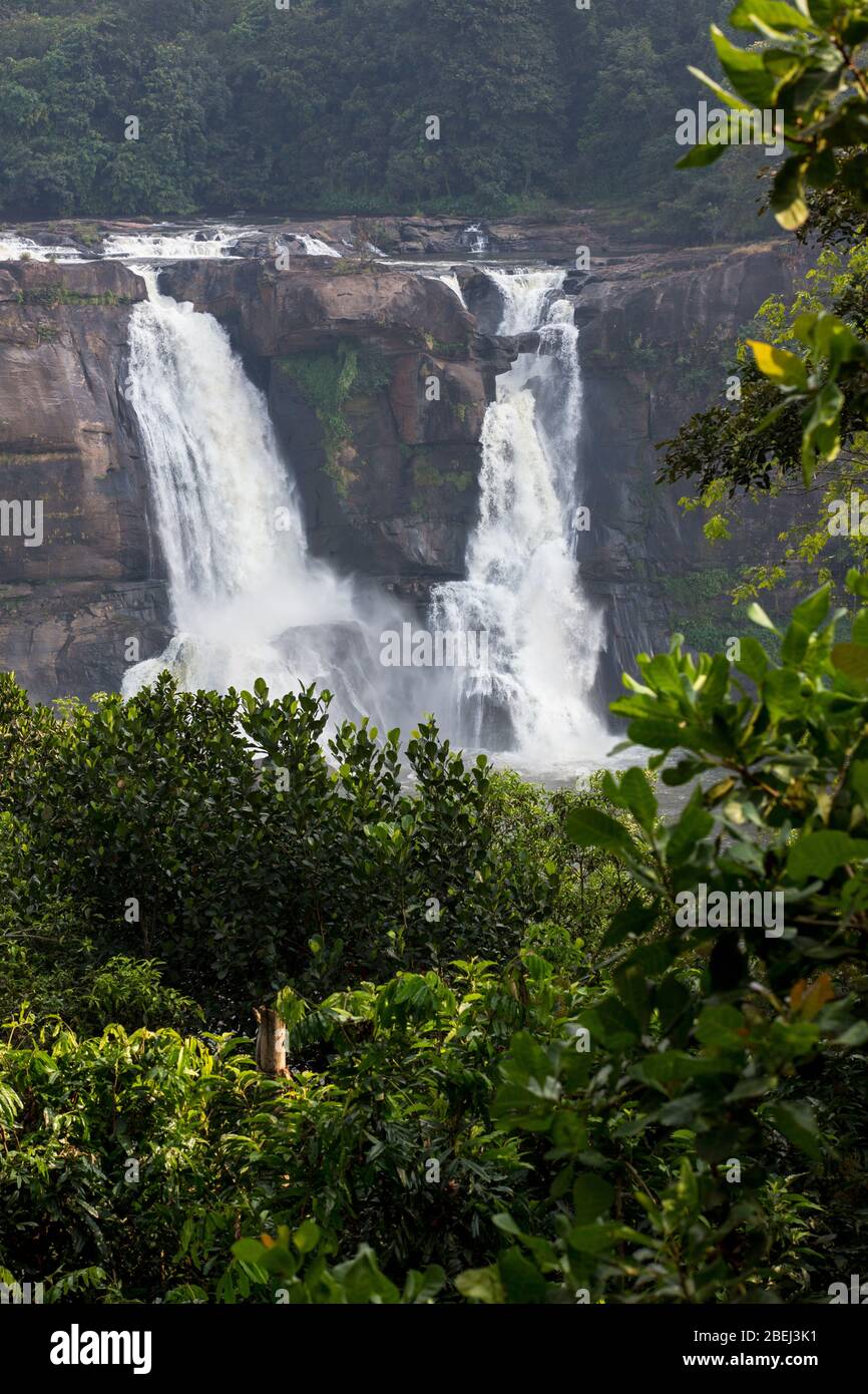Athirappilly Wasserfälle, Geschäfte in athirappally Wasserfälle, Eingang athirappilly, kerala Öko-Tourismus, Wasserfälle in indien kerala, thrissur, kerala, indien Stockfoto