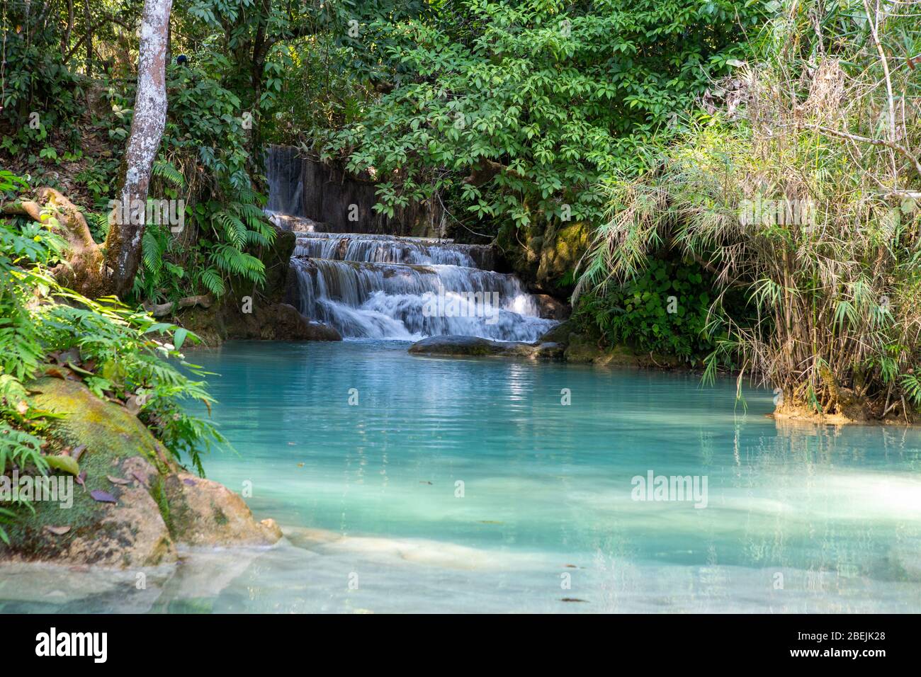 Die Wasserfälle Von Kuang Si Stockfoto