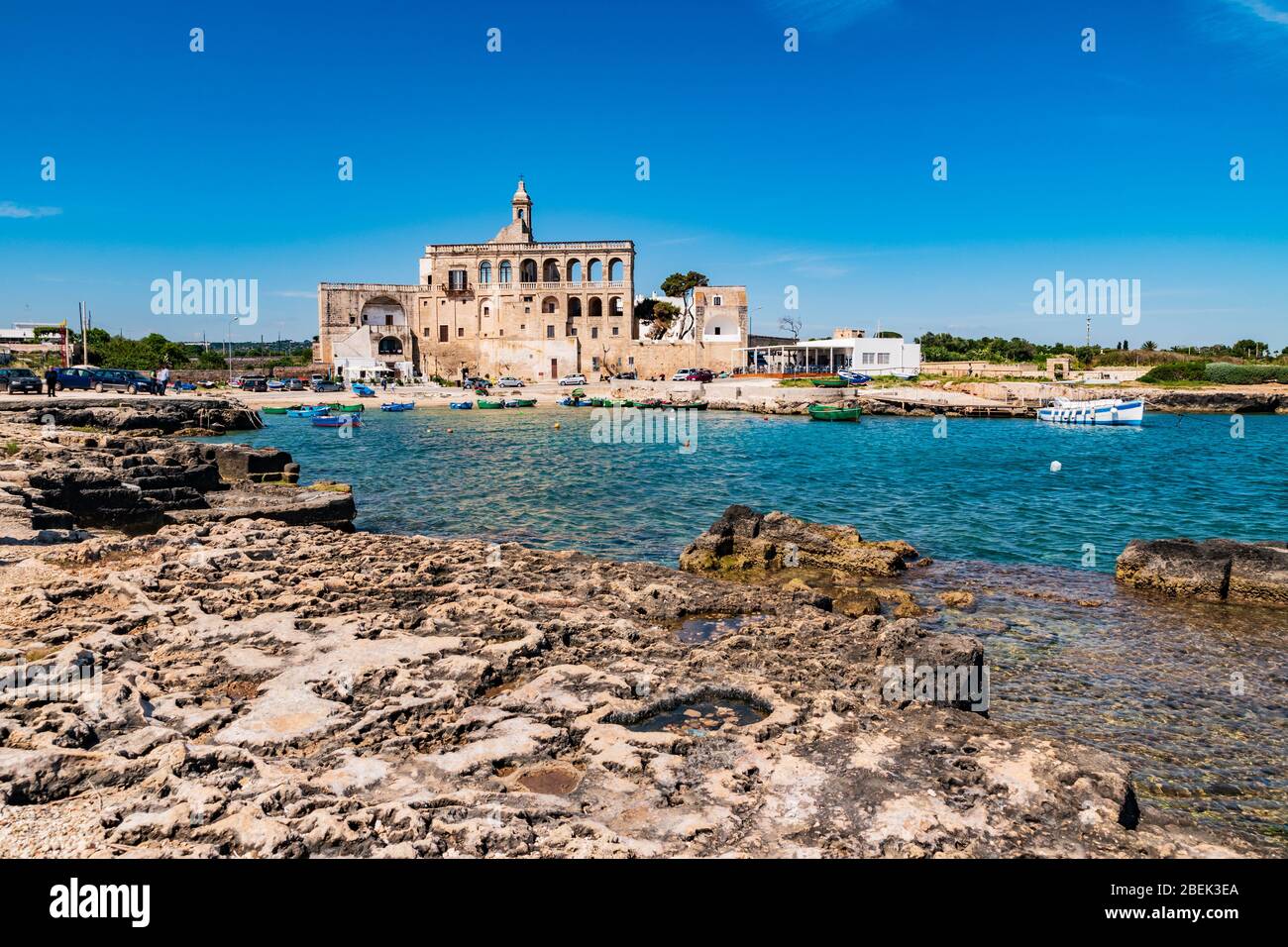 Benediktinerabtei von San Vito. Polignano eine Stute. Apulien. Italien. Stockfoto