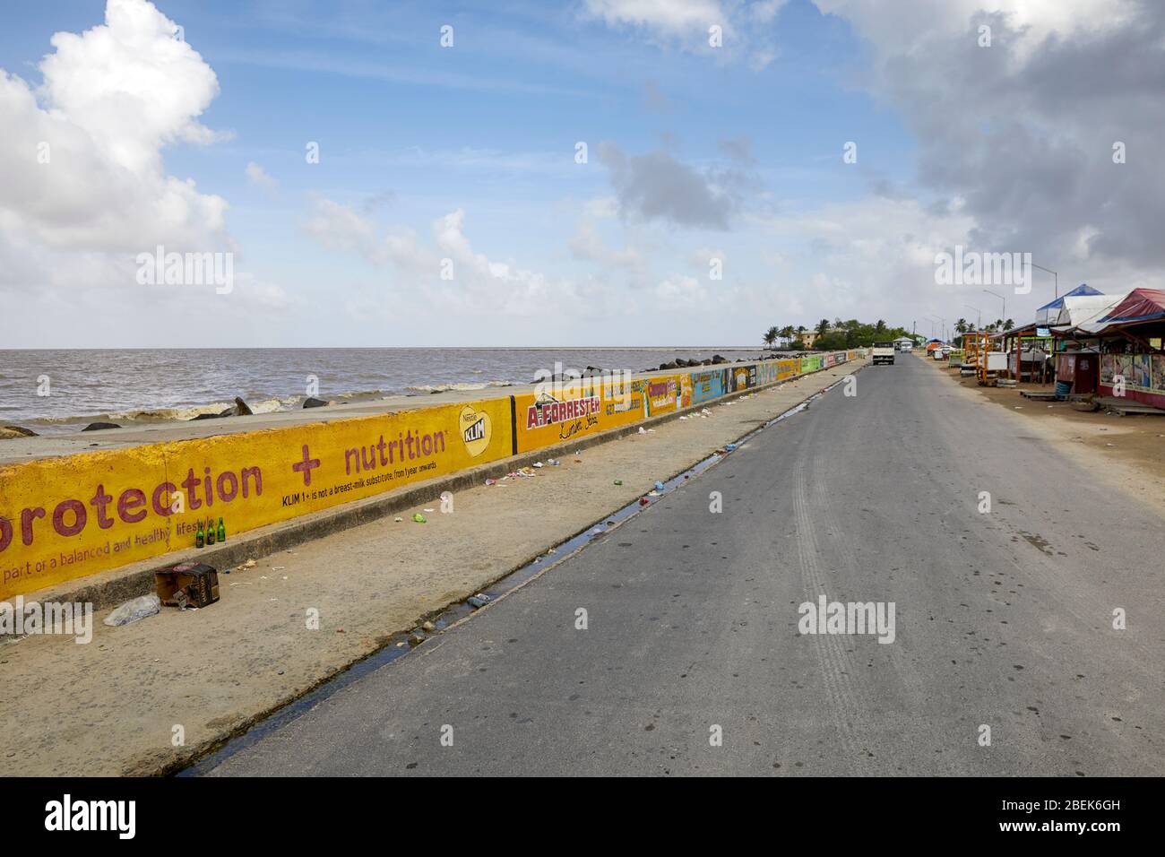 Sea Wall Seawall in Georgetown Guyana, Südamerika Stockfoto Sea Wall Seawall in Georgetown Guyana, Südamerika Stockfoto